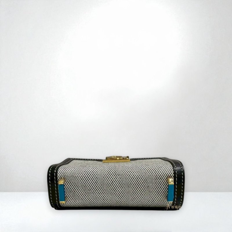 JS1284-Burberry Robin黑牛皮拚棕金扣手機包-5