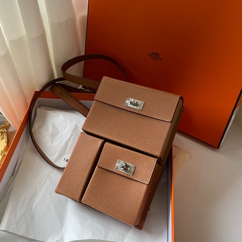 ▪️富貴選物FUGUEI▪️Kelly multipocket 金棕銀扣 三合一