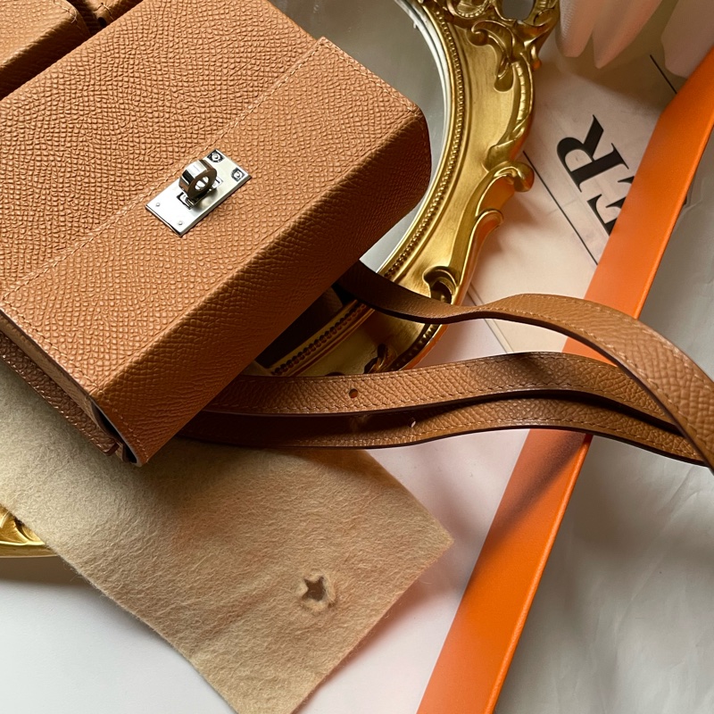 ▪️富貴選物FUGUEI▪️Kelly multipocket 金棕銀扣 三合一-9