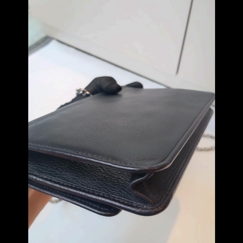 Chanel 銀鍊山茶花壓紋黑皮鍊帶小包 WOC-7