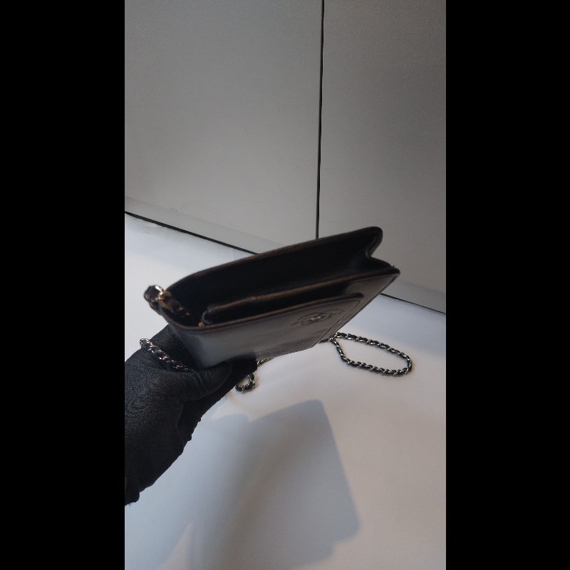 Chanel 銀鍊山茶花壓紋黑皮鍊帶小包 WOC-12