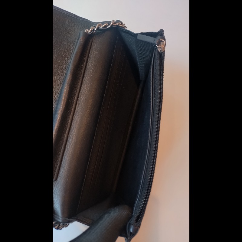 Chanel 銀鍊山茶花壓紋黑皮鍊帶小包 WOC-19