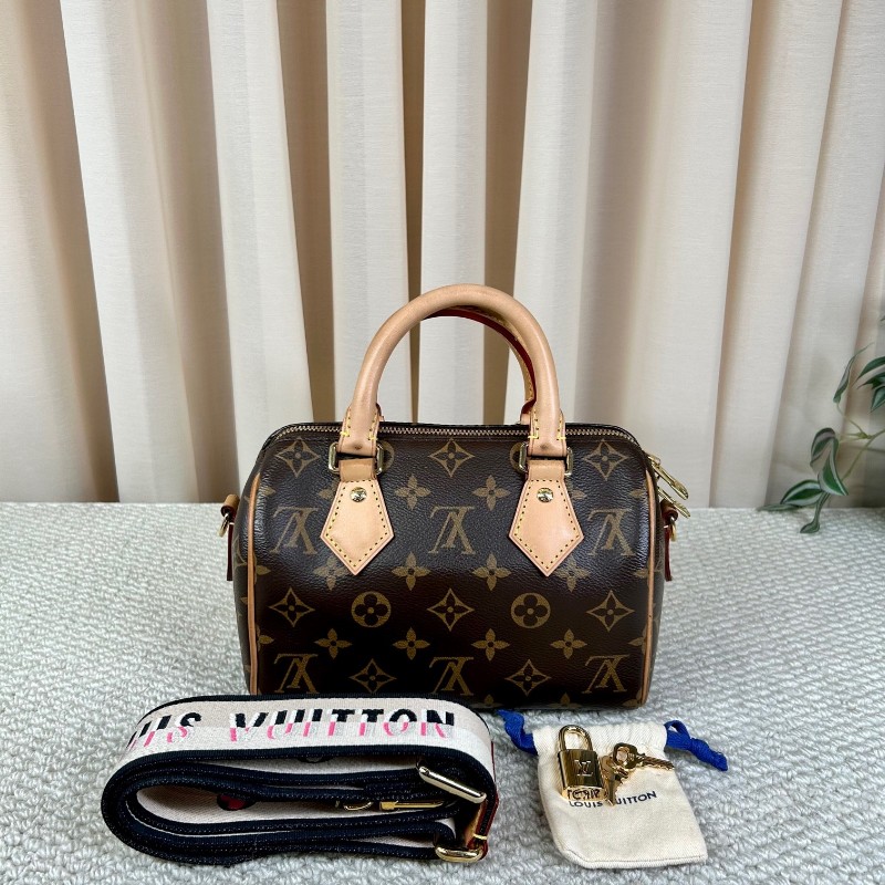 LV路易威登Speedy20 經典老花手提單肩斜挎包 性價比超高 容量合適 配寬肩帶 輕便又能裝-6