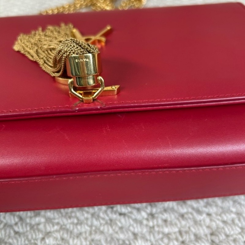YSL聖羅蘭紅色流蘇鏈條包 紅金配色 鏈條肩帶 流蘇裝飾 容量日常夠用 單肩斜挎都可以 氣質很讚-25