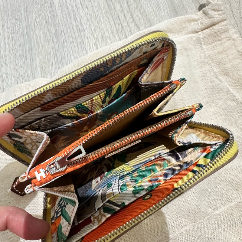 愛馬仕 Hermes 檸檬黃 萊姆黃 絲巾短夾 招財黃-4