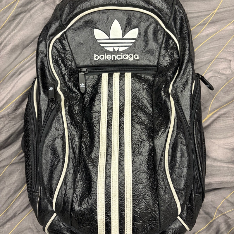{年前清倉啦｝ 全球絕版 Balenciaga x Adidas 聯名後背包 Size: S-0