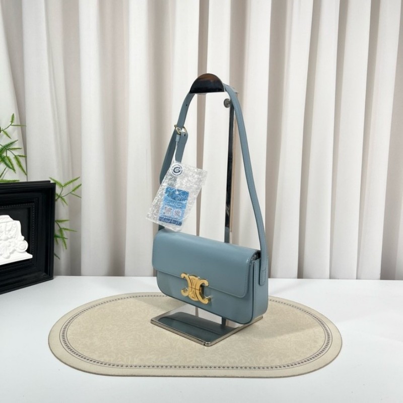 CELINE賽琳 凱旋門腋下包單肩包斜挎包 金扣款 經典凱旋門logo設計 亮面牛皮材質 上身效果非常好看 肩帶可調節 單肩斜挎都可以 經典百搭 四季都能背 容量合適 日常夠用-4