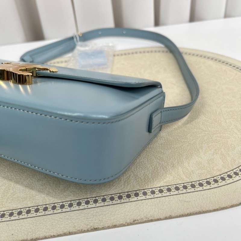 CELINE賽琳 凱旋門腋下包單肩包斜挎包 金扣款 經典凱旋門logo設計 亮面牛皮材質 上身效果非常好看 肩帶可調節 單肩斜挎都可以 經典百搭 四季都能背 容量合適 日常夠用-8