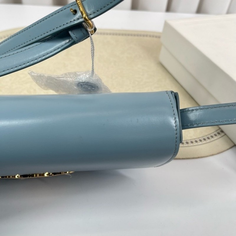 CELINE賽琳 凱旋門腋下包單肩包斜挎包 金扣款 經典凱旋門logo設計 亮面牛皮材質 上身效果非常好看 肩帶可調節 單肩斜挎都可以 經典百搭 四季都能背 容量合適 日常夠用-17