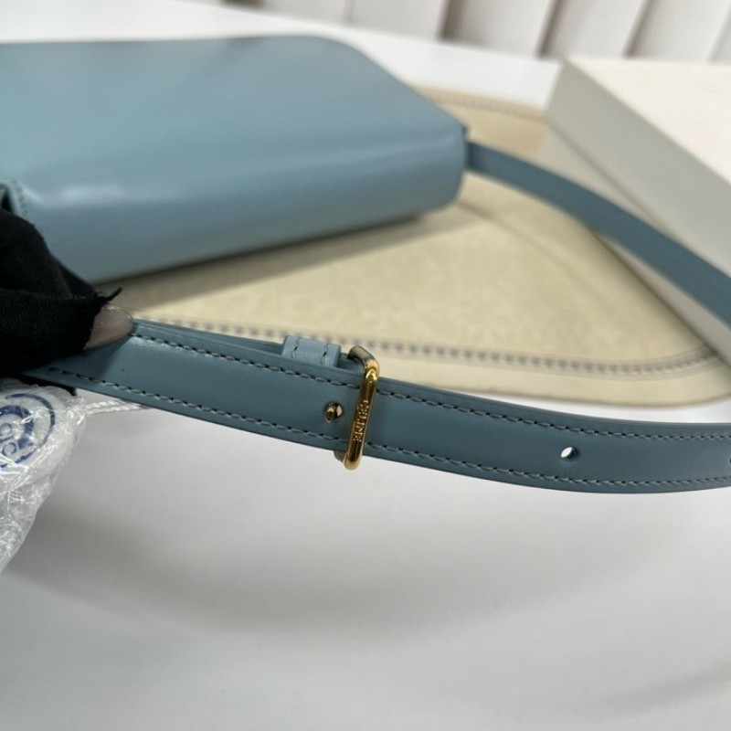 CELINE賽琳 凱旋門腋下包單肩包斜挎包 金扣款 經典凱旋門logo設計 亮面牛皮材質 上身效果非常好看 肩帶可調節 單肩斜挎都可以 經典百搭 四季都能背 容量合適 日常夠用-18