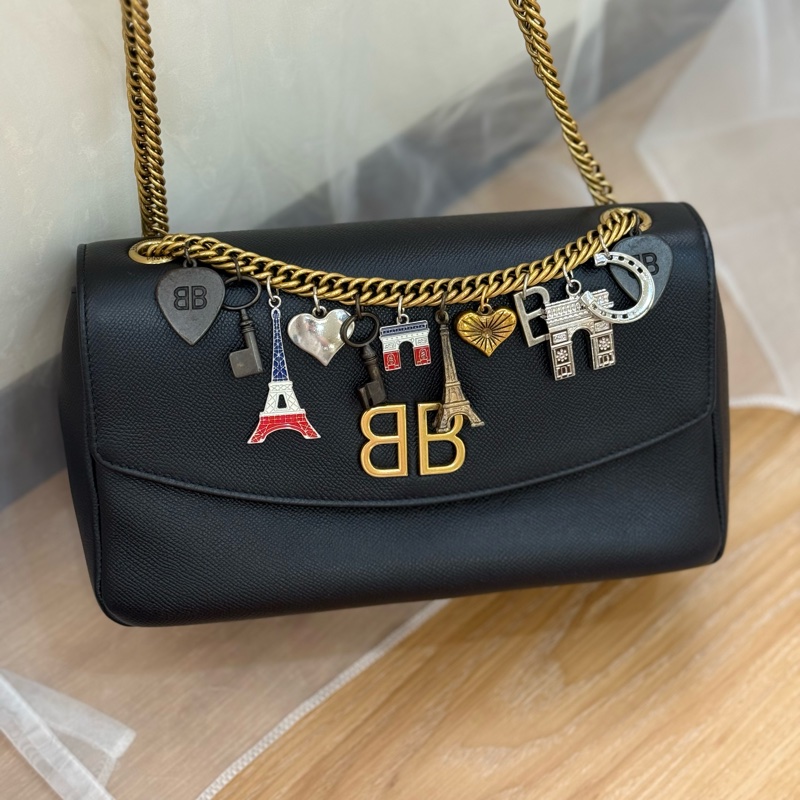 Balenciaga BB 巴黎吊飾鏈條包 黑金款-0