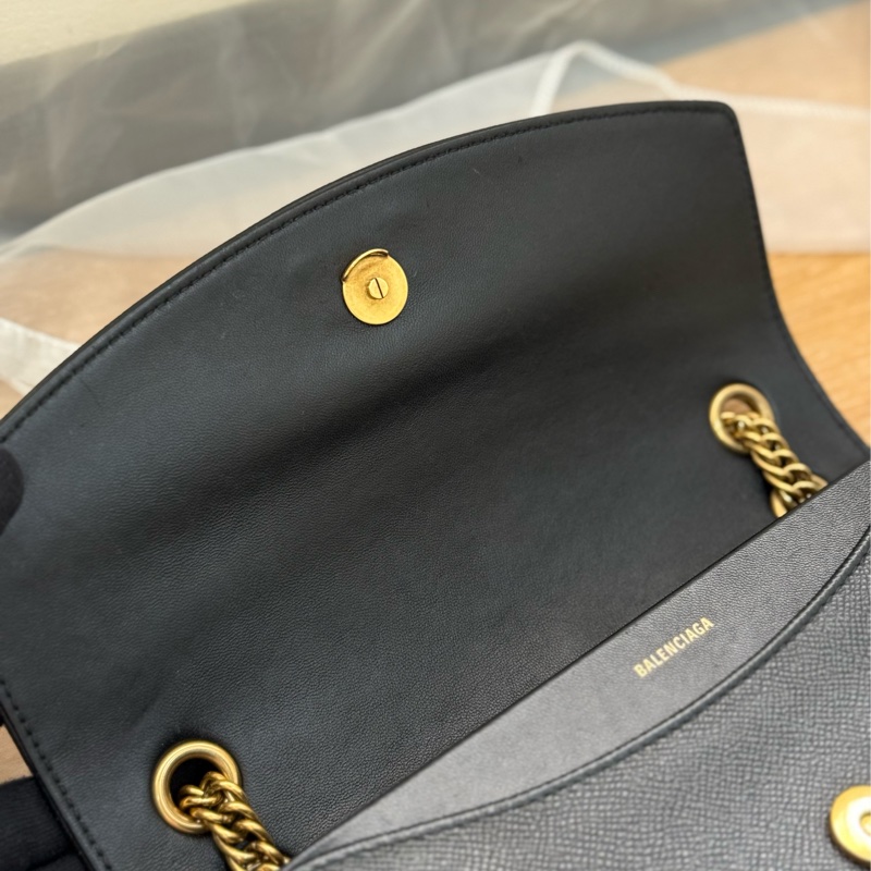 Balenciaga BB 巴黎吊飾鏈條包 黑金款-10