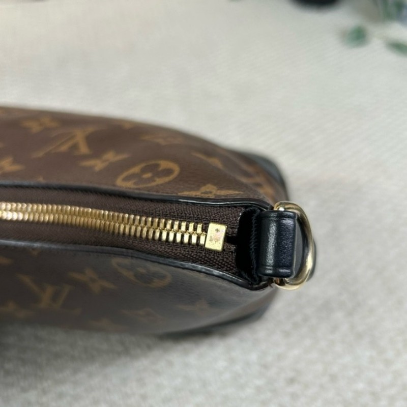 ZZZ LV路易威登黑牛角 芯片款 經典老花 拼接黑色皮革 復古又時髦 配有兩根肩帶 背法多多 四季都能輕鬆搭配-20