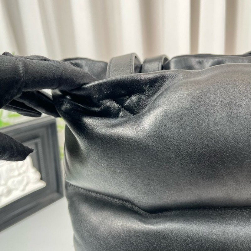 zzz Loewe羅意威 Vertical Puffy雙面泡芙米其林琴譜 單肩tote包 雙面可用 一面全皮膨脹機車一面休閒降落傘 超輕便 無性別主義-21