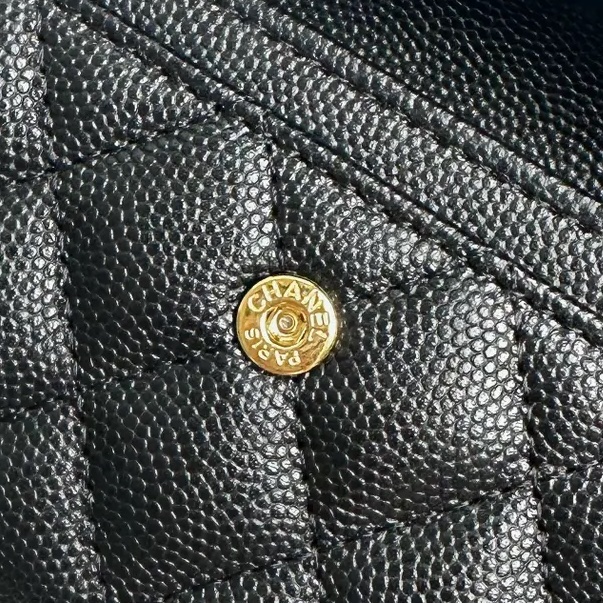 CHANEL Boy 荔枝皮黑金卡包-14