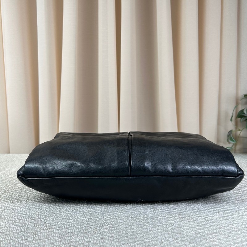 Prada普拉達黑色牛皮男士單肩斜挎包 容量大 日常通勤 低調百搭 商務休閒都合適-7