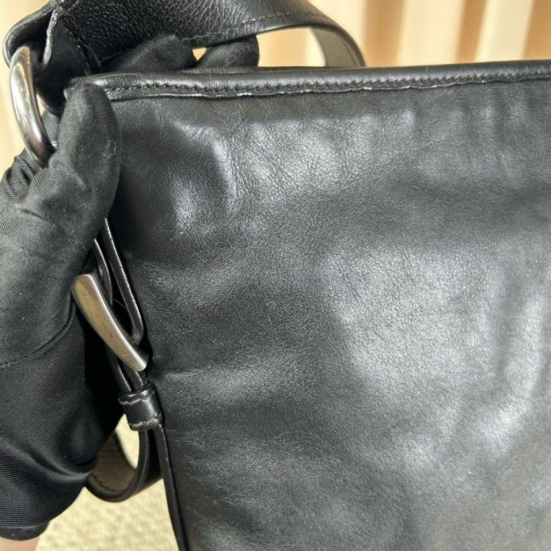 Prada普拉達黑色牛皮男士單肩斜挎包 容量大 日常通勤 低調百搭 商務休閒都合適-13