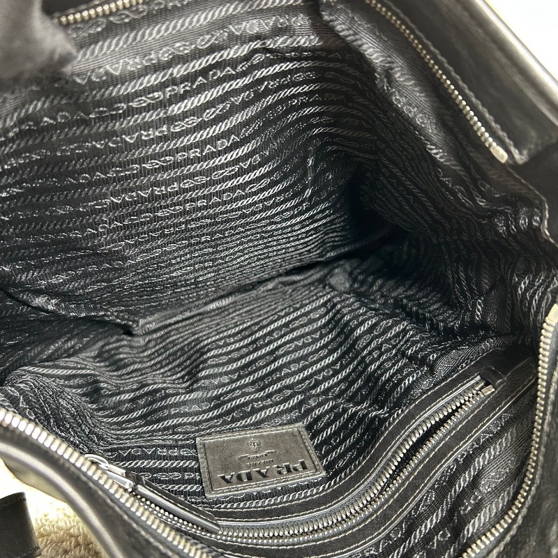 Prada普拉達黑色牛皮男士單肩斜挎包 容量大 日常通勤 低調百搭 商務休閒都合適-15