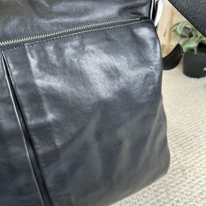 Prada普拉達黑色牛皮男士單肩斜挎包 容量大 日常通勤 低調百搭 商務休閒都合適-17