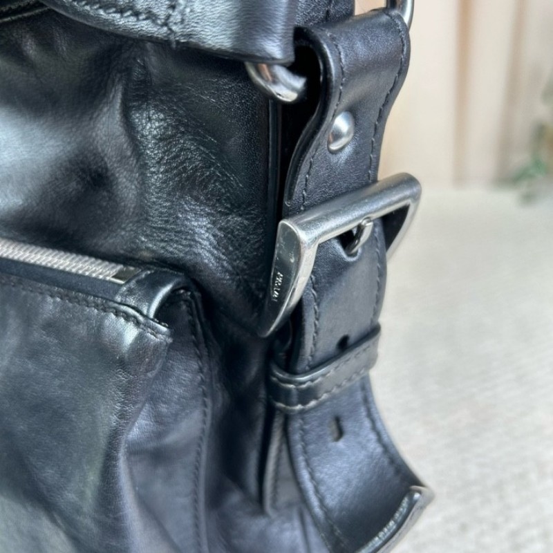 Prada普拉達黑色牛皮男士單肩斜挎包 容量大 日常通勤 低調百搭 商務休閒都合適-18