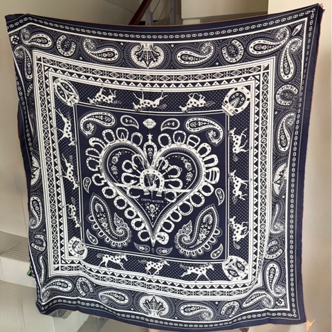 💖Hermes 140 cashmere 絲巾 披肩 圍巾💖 深藍色 全新
