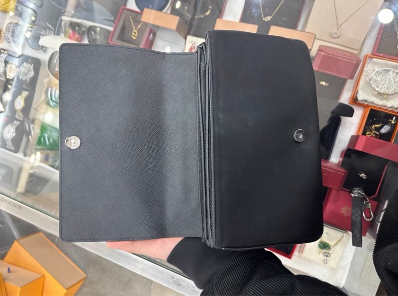 Prada 黑色牛皮尼龍雙拼鏈條斜挎包-10