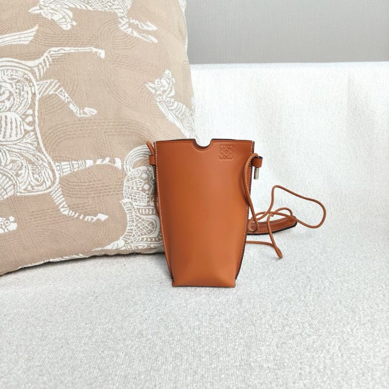 Loewe 焦糖色GatePocket手機包 7*17*4 98新配件塵袋-4