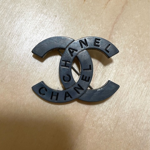 Chanel vintage復古作舊字母胸針