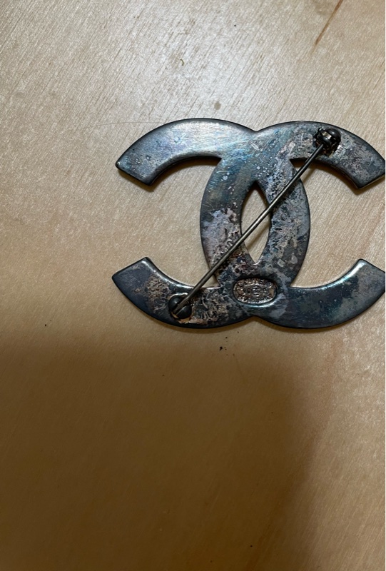 Chanel vintage復古作舊字母胸針-1