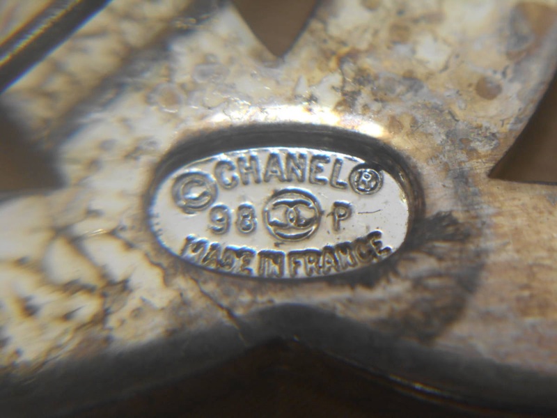 Chanel vintage復古作舊字母胸針-2