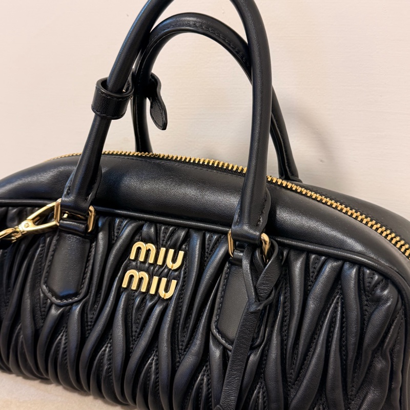 miumiu 保齡球包 黑色(誠可談)-1