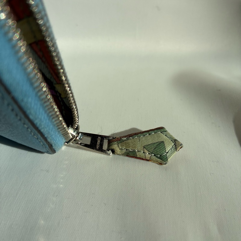 Hermes天藍色絲巾長夾 🅁刻-1