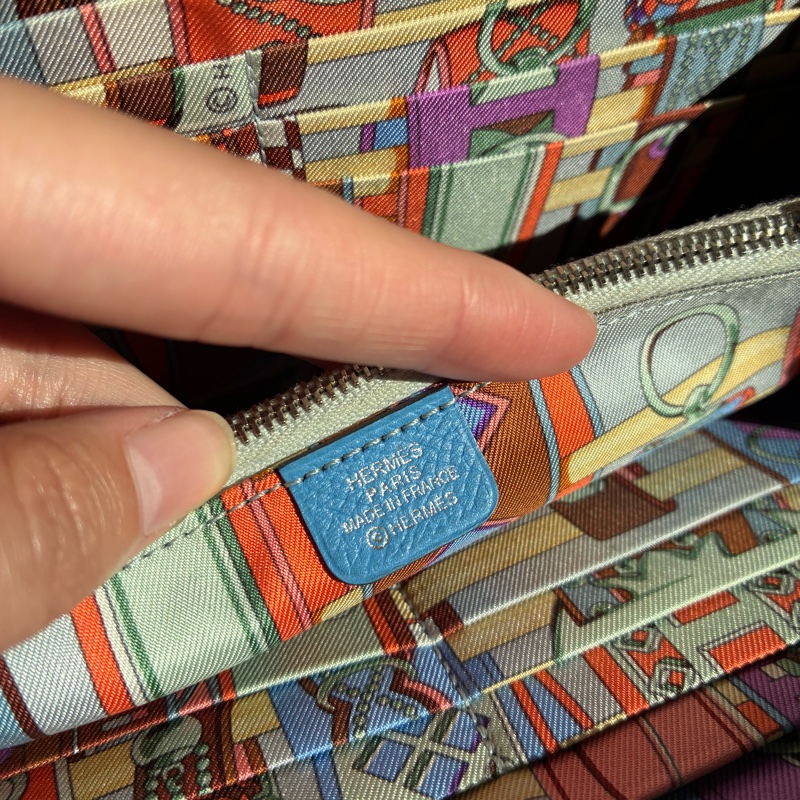 Hermes天藍色絲巾長夾 🅁刻-4