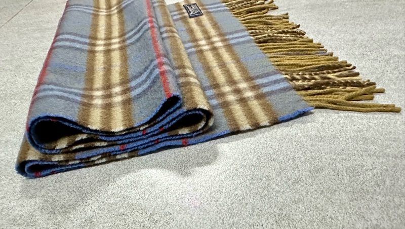 BURBERRY天藍棕色格紋羊絨圍巾 極美稀有✨-14