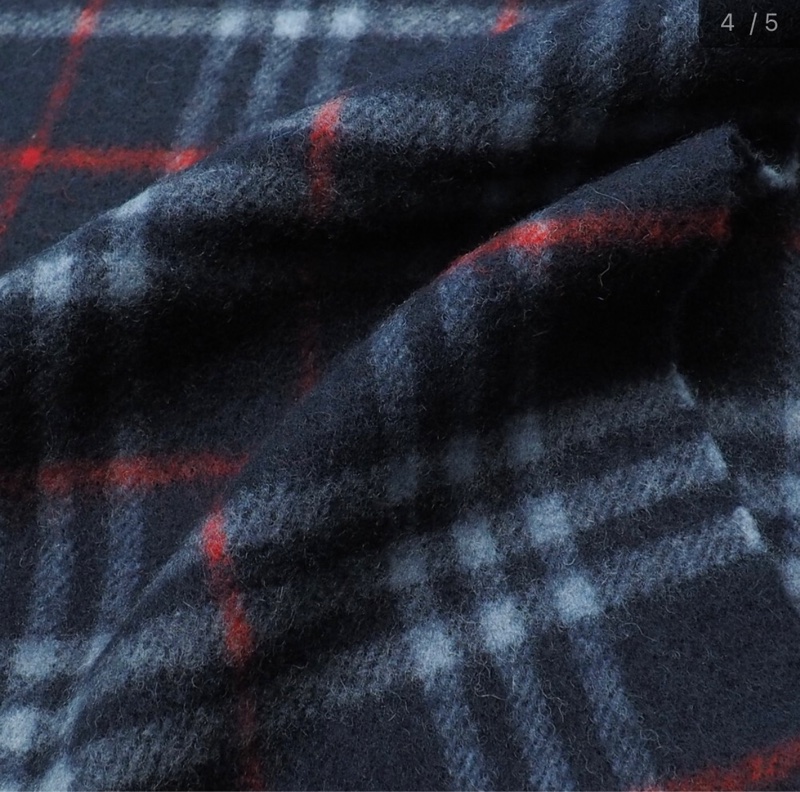 BURBERRY海軍藍格紋羔羊毛圍巾✨-3