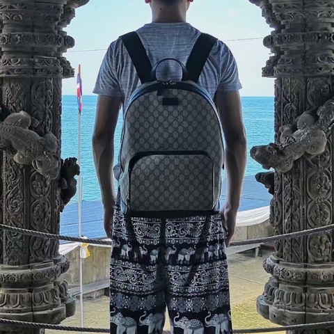 Gucci 老花後背包中號 31*38*14 98新配件塵袋