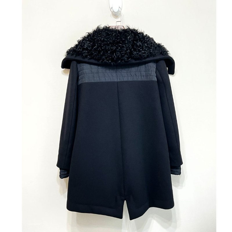 MONCLER 黑色毛領A字羽絨長版大衣 2/M-7