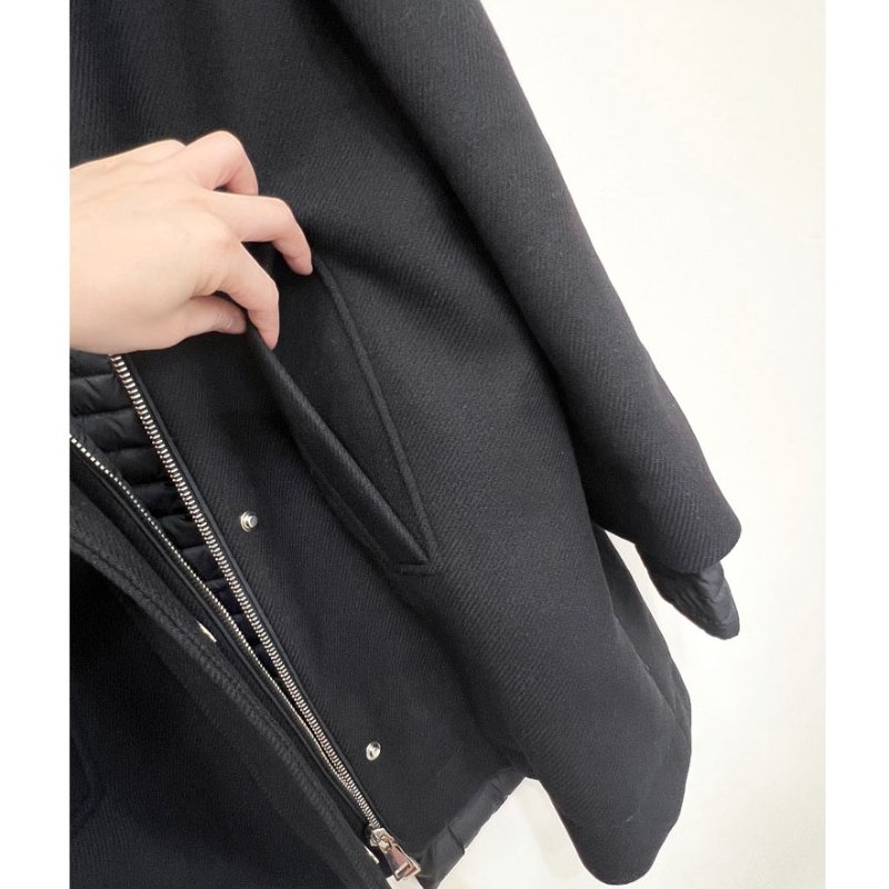 MONCLER 黑色毛領A字羽絨長版大衣 2/M-10