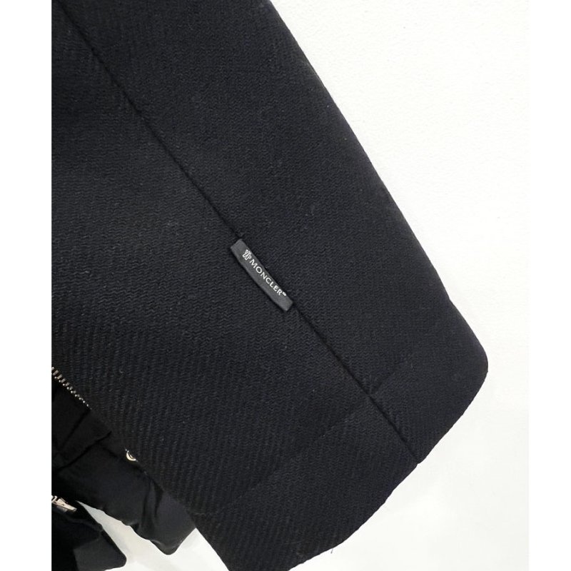 MONCLER 黑色毛領A字羽絨長版大衣 2/M-11