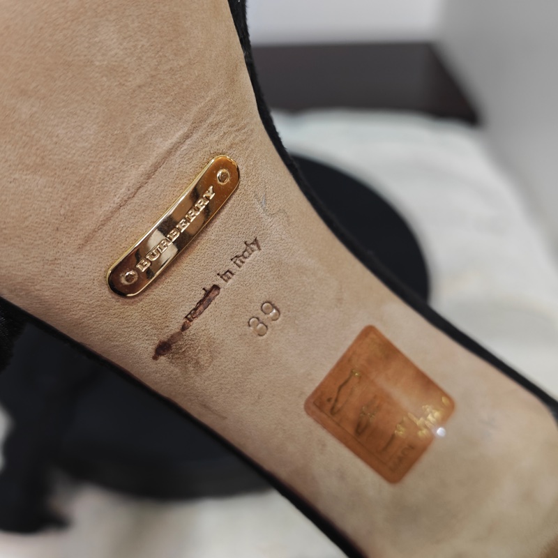 Burberry 黑色蕾絲高跟鞋 eur39-10