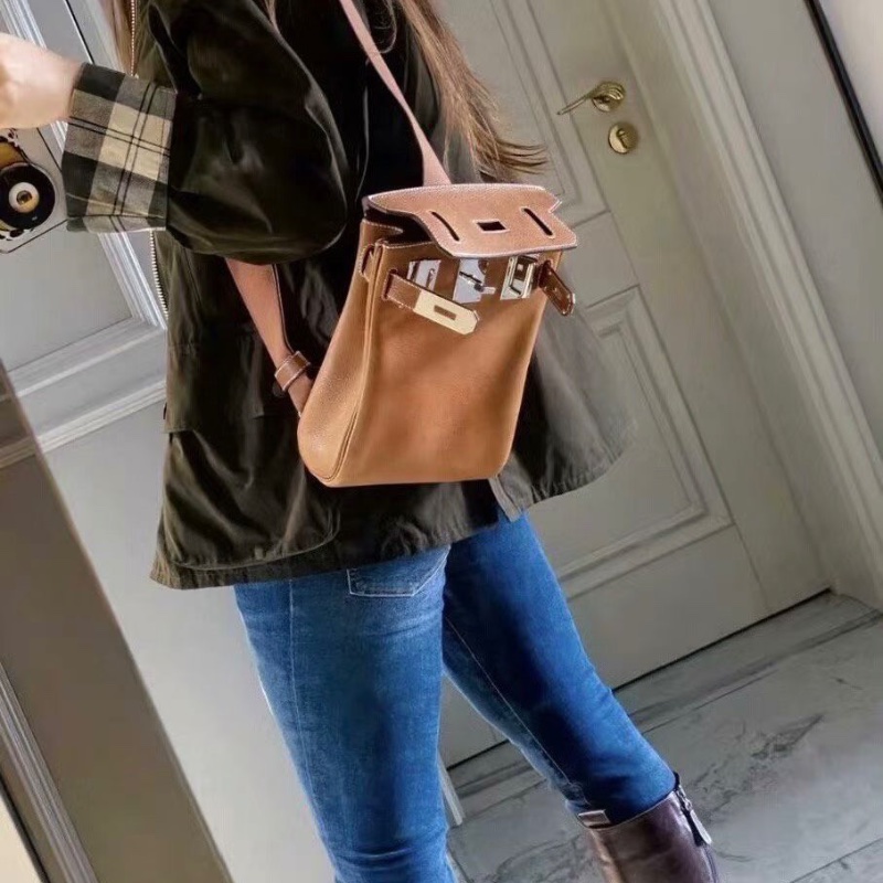 Hermes Hac a Dos胸包金棕 銀扣馬鞍皮18*27*9 98新配件鑰匙*2 鎖塵袋-0