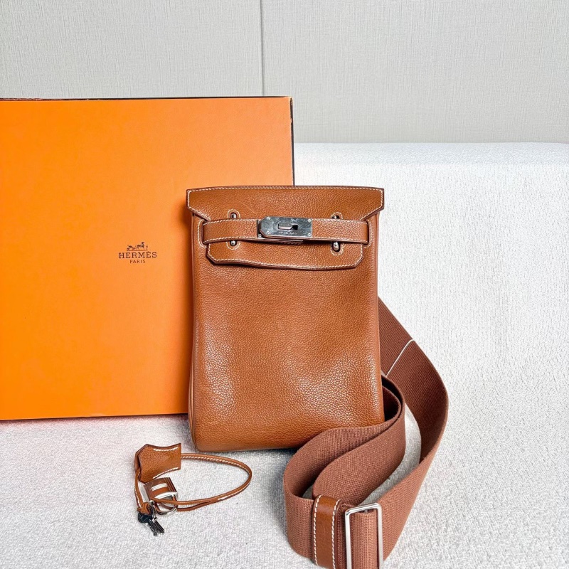 Hermes Hac a Dos胸包金棕 銀扣馬鞍皮18*27*9 98新配件鑰匙*2 鎖塵袋-1