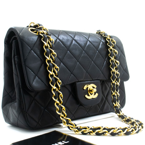 香奈兒經典雙蓋9吋鏈條單肩背包，黑色羊皮