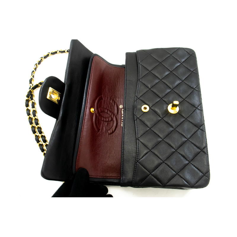 【日本直送】香奈兒經典雙蓋9吋鏈條單肩背包，黑色羊皮-10