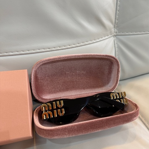 Miu miu貓眼墨鏡11W