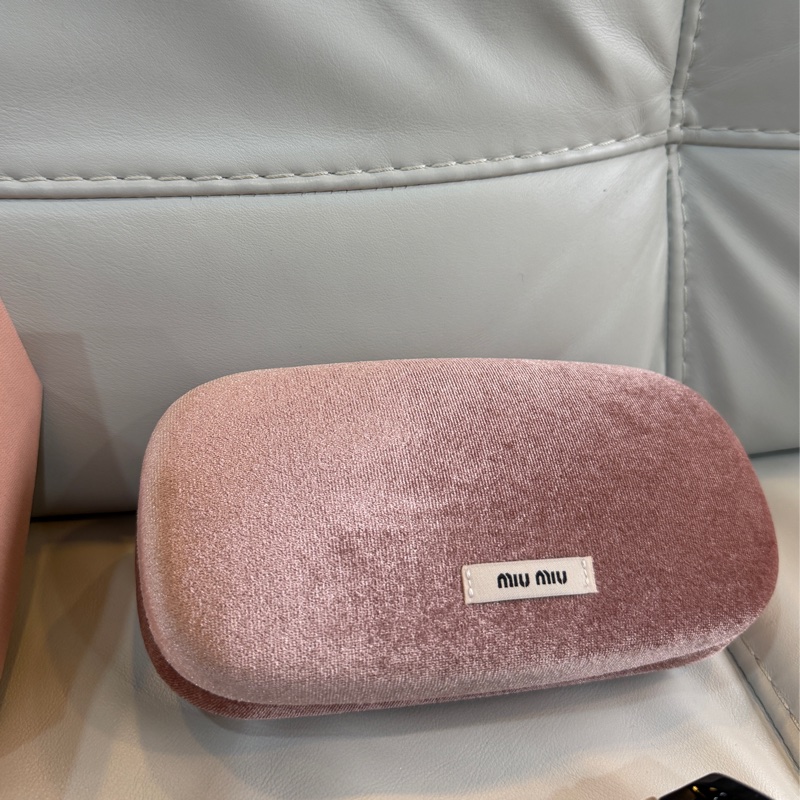 Miu miu貓眼墨鏡11W-8