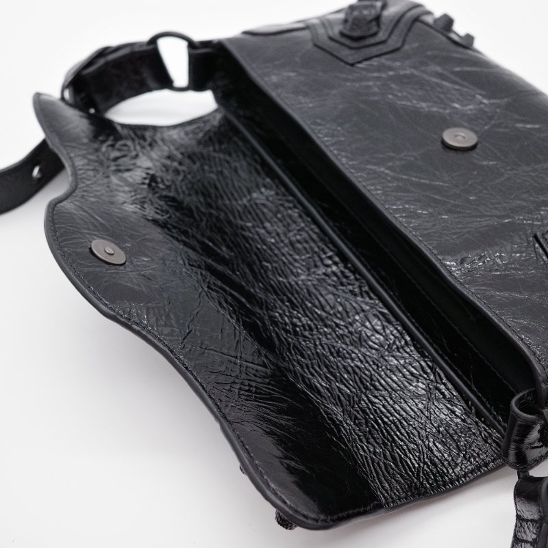 Balenciaga 巴黎世家 Le Cagole Sling S 黑色 亮面皺褶小羊皮 肩背包-6