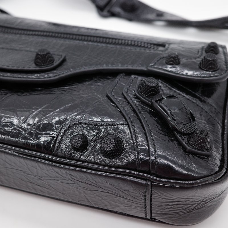 Balenciaga 巴黎世家 Le Cagole Sling S 黑色 亮面皺褶小羊皮 肩背包-9