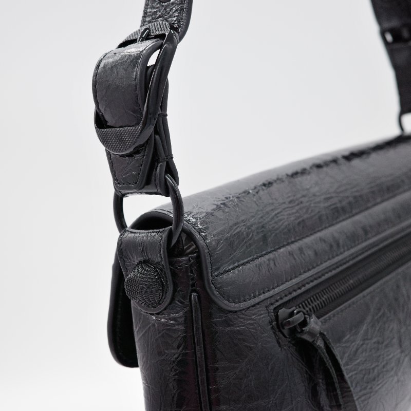 Balenciaga 巴黎世家 Le Cagole Sling S 黑色 亮面皺褶小羊皮 肩背包-12
