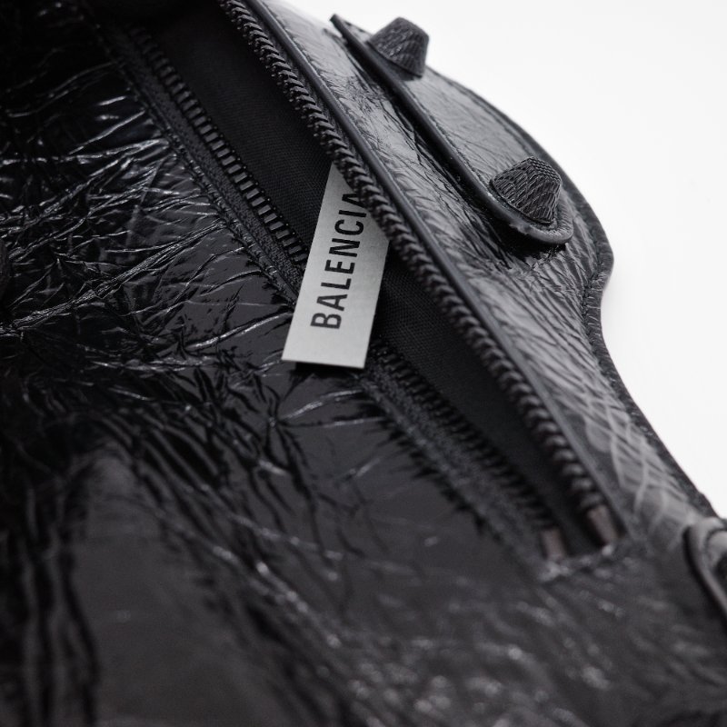 Balenciaga 巴黎世家 Le Cagole Sling S 黑色 亮面皺褶小羊皮 肩背包-19